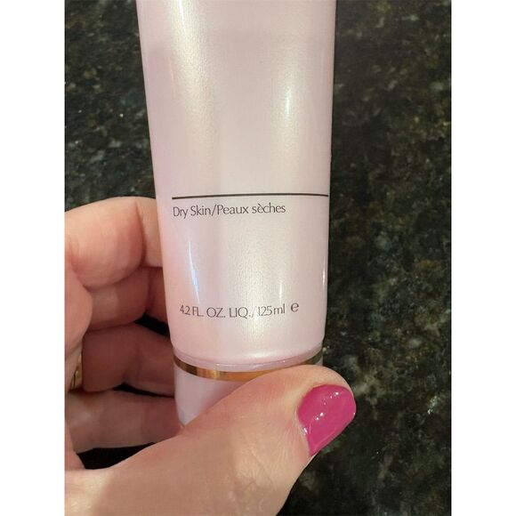 Estée Lauder Soft Clean Moisture Rich Foaming Cleanser 4.2 oz - Picture 3 of 5